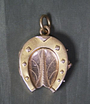 Кулон, медальон, локет Подкова, золото 1930-50 гг, 3,48 гр, без клейм, ручная работа, 3х2х0,5см (8)
