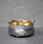Сахарница "Птицы", Серебро, 875 проба, чернение, 153 гр. 6х11 см.Клеймо "ЕЮФ" -Ереванская ювел. ф-ка